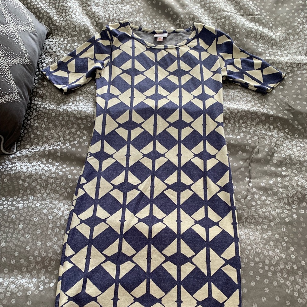 XS Lularoe Julia
